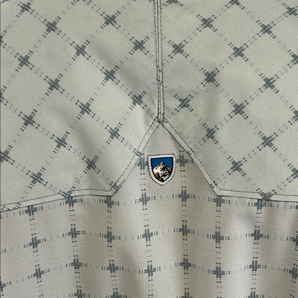 Kuhl short sleeve button down shirt.  XXL - Picture 7 of 8